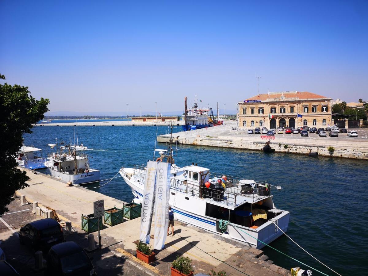 L'Approdo Delle Sirene Bed & Breakfast Siraküza Dış mekan fotoğraf