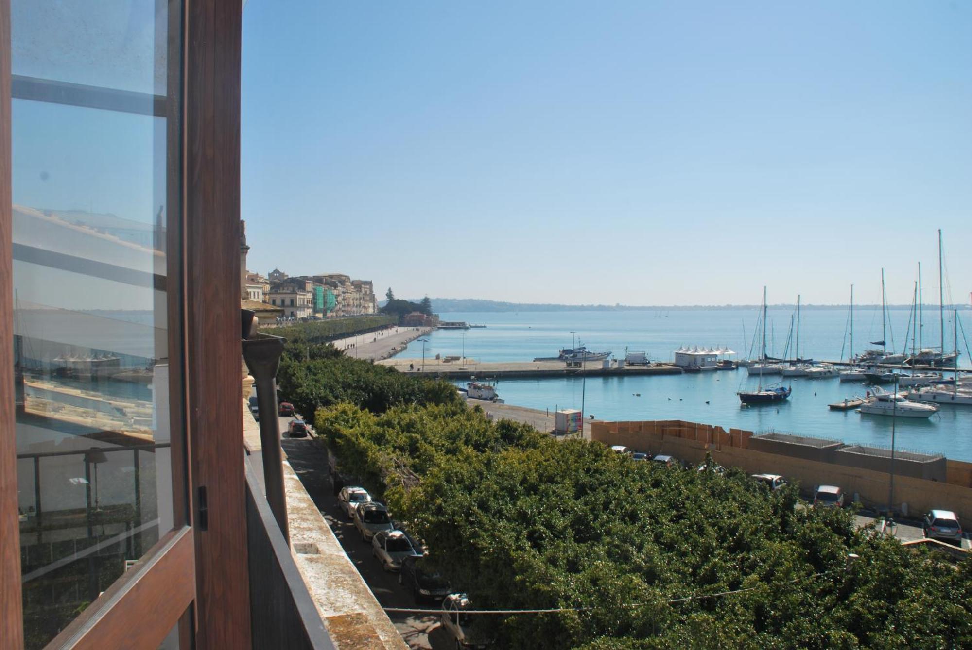 L'Approdo Delle Sirene Bed & Breakfast Siraküza Dış mekan fotoğraf