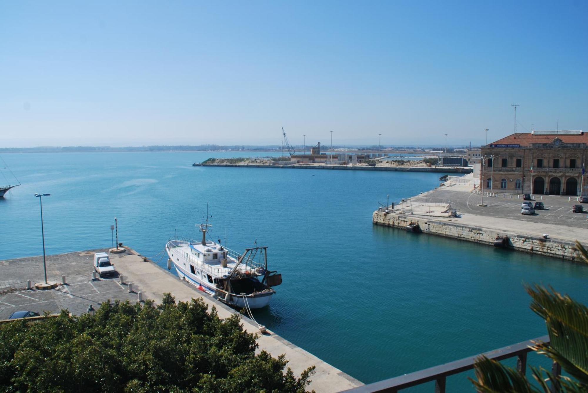 L'Approdo Delle Sirene Bed & Breakfast Siraküza Dış mekan fotoğraf
