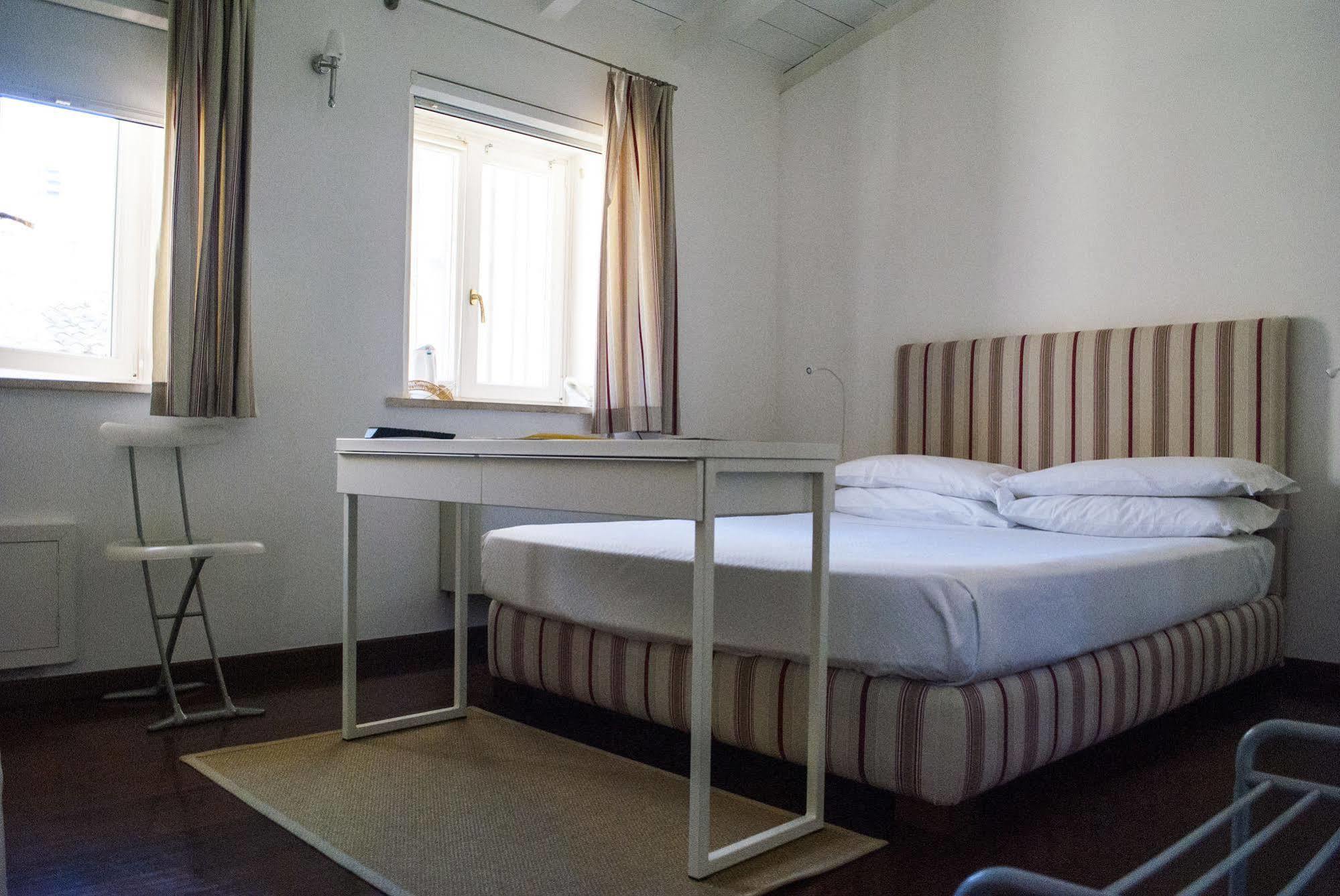 L'Approdo Delle Sirene Bed & Breakfast Siraküza Dış mekan fotoğraf