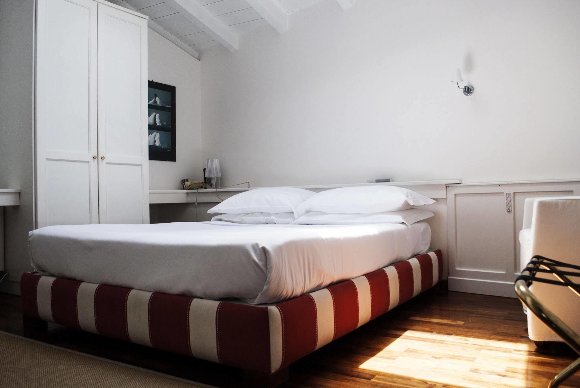 L'Approdo Delle Sirene Bed & Breakfast Siraküza Dış mekan fotoğraf