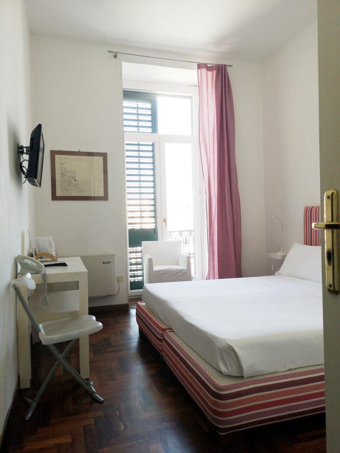 L'Approdo Delle Sirene Bed & Breakfast Siraküza Dış mekan fotoğraf