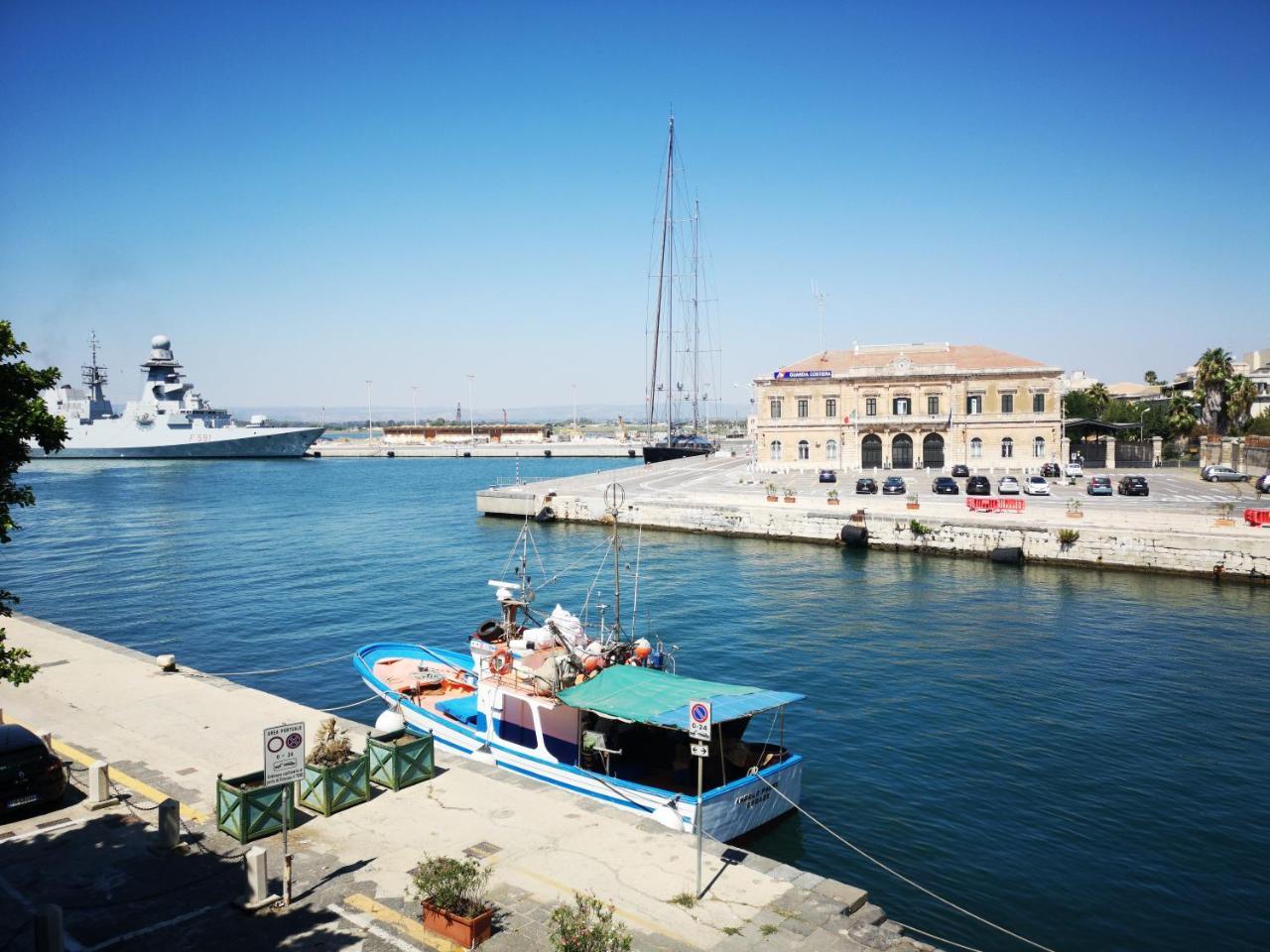 L'Approdo Delle Sirene Bed & Breakfast Siraküza Dış mekan fotoğraf